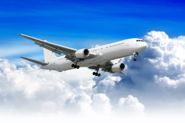 How do I cancel at Qatar Airways?
