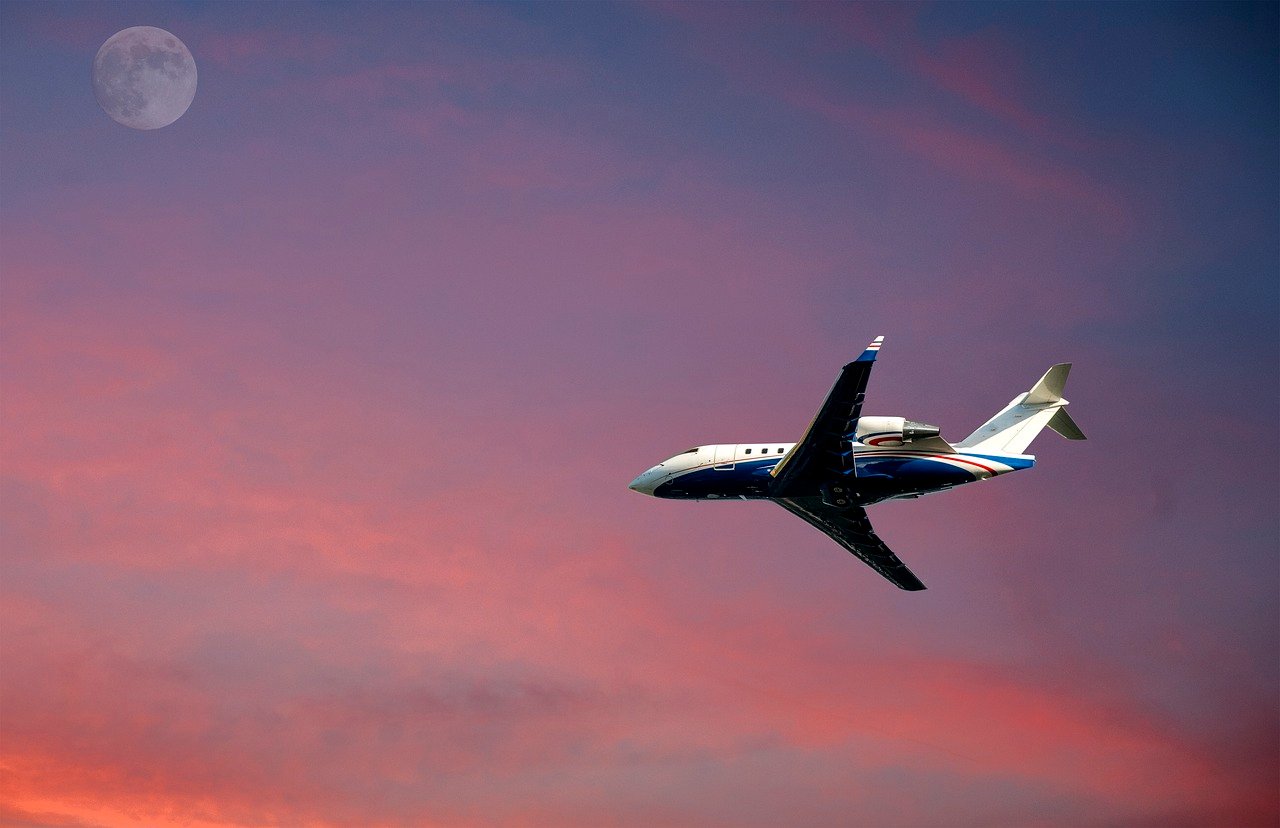 How do I talk to a live person at Air France?